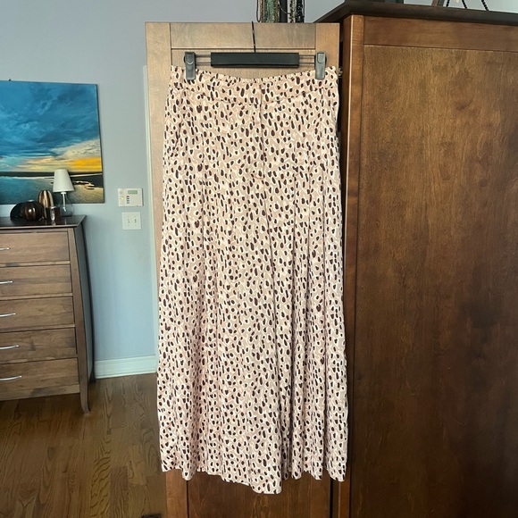 Anthropologie Isobel Pleated Leopard Print Wide-Leg Pants - Picture 2 of 9